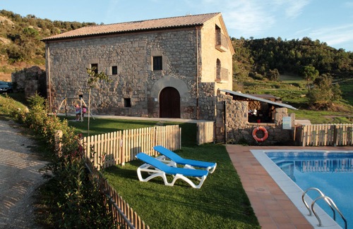 Puigreig Cabaña | Casa Rural con Pista de Padel y Piscina Privada