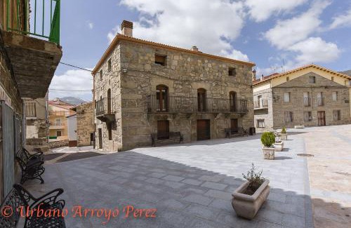 Navarredondilla Casa | Casa Rural El Salon del Baile
