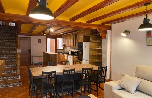 Mirambel Cabaña | Casa Rural en el Maestrazgo. Ideal para familias y amigos (se admiten mascotas)