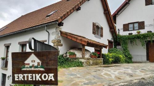 Aria Casa | Casa Rural ERTEIKOA - Selva de Irati