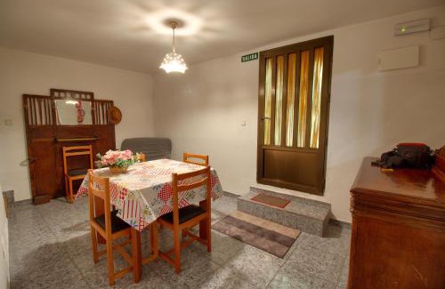 Los Valdecolmenas Casa | Casa Rural El Hidalgo Valdecolmenas de Arriba