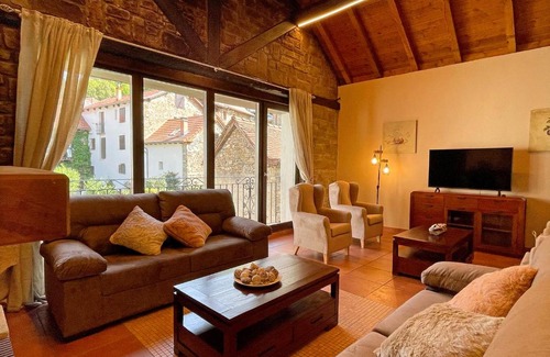 Isaba Casa | Casa Rural juaningratxi
