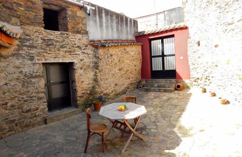 Zorita Casa | Casa Rural La Perra Gorda
