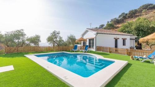 Alora Chalet De Esquí | Casa Rural Las Angosturas (Caminito del Rey)