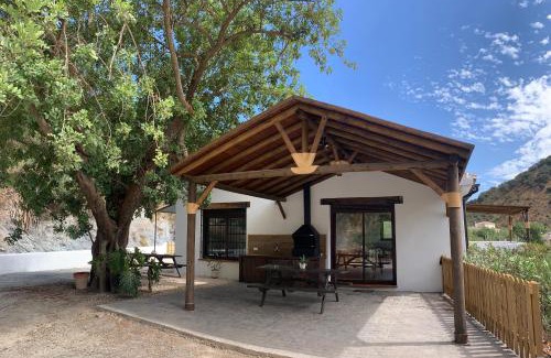 Alora Chalet De Esquí | Casa Rural Las Angosturas (Caminito del Rey)