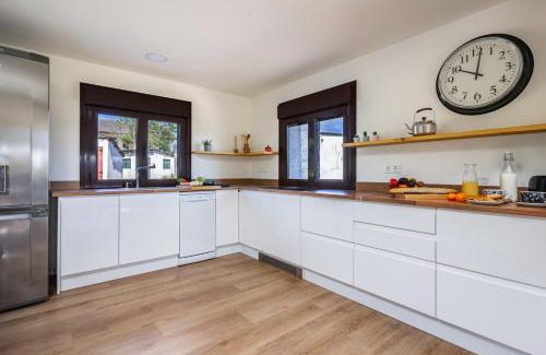 Llamigo Chalet De Esquí | Casa Rural Les Telles para 10 personas