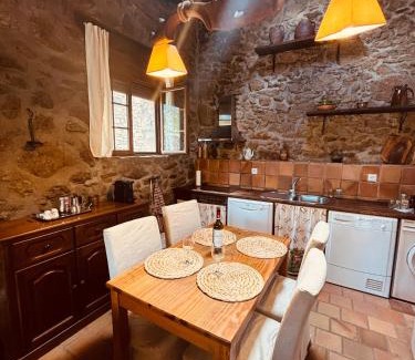 Santa Maria de los Caballeros Casa | Casa Rural Los Cuartos de Gredos
