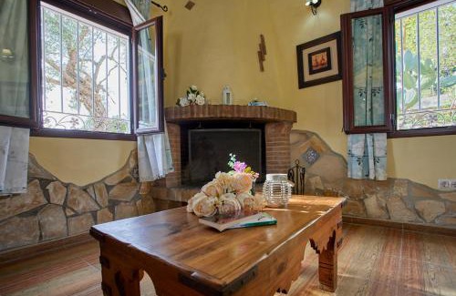 Prado del Rey Casa | Casa Rural " Los Cuatro Olivos"