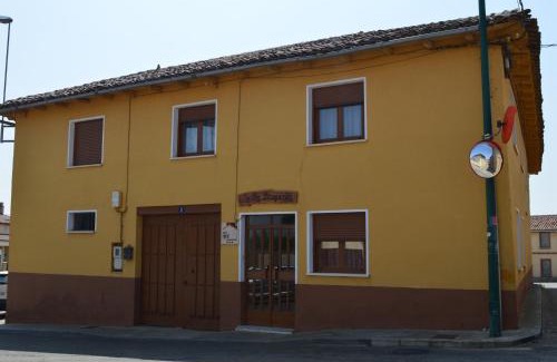 Villaturiel Casa | Casa Rural Los Lláganos