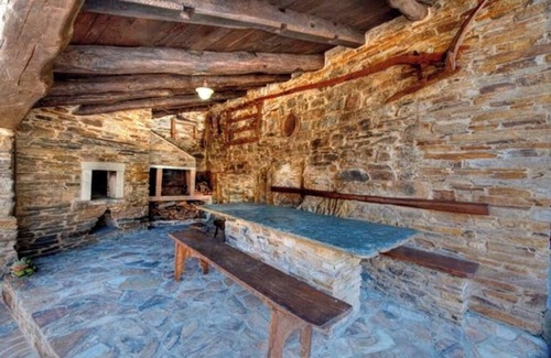 Aldeguer Cabaña | CASA RURAL LUGO (APARTAMENTO A BODEGA)