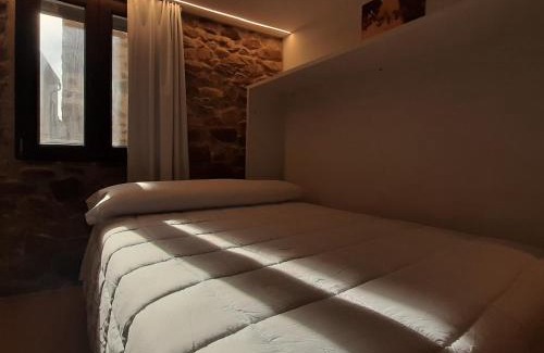 Chovar Casa | Casa rural rústica "EL COLMENAR" para parejas, familias o amigos a la montaña