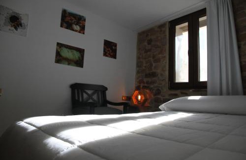 Chovar Casa | Casa rural rústica "EL COLMENAR" para parejas, familias o amigos a la montaña