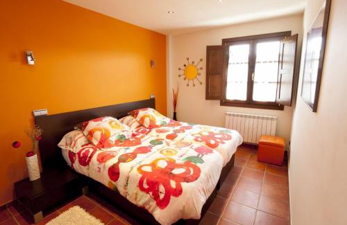 Baquedano Casa | Casa rural Urederra 1 y 2, en Baquedano, donde inicia la ruta del Nacedero del Urederra