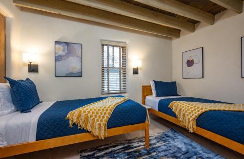 Santa Fe Casa | Casa Saint Francis- King Bed-Patio & Fire Pit -2BR