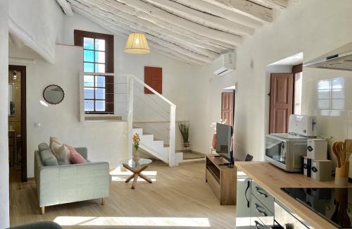 Benadalid Casa | Casa Salome, Alojamiento con terraza y vistas al valle