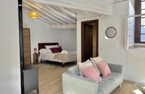 Benadalid Casa | Casa Salome, Alojamiento con terraza y vistas al valle