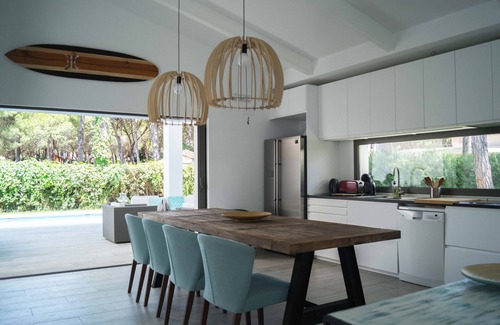 Cabo Roche Villa | Casa Santa Mónica. Casa de playa de diseño, a 500 metros del mar