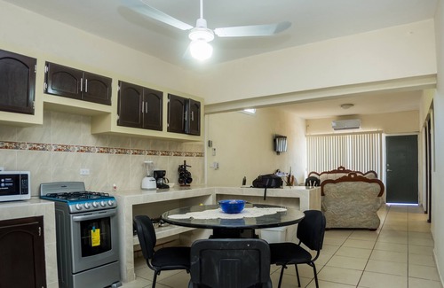 La Paz Apartamento | Casa Santuario: 3 BR home close to malecon 5 mins drive