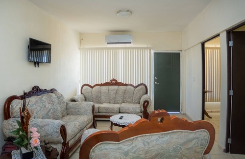La Paz Apartamento | Casa Santuario: 3 BR home close to malecon 5 mins drive