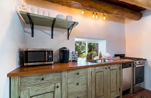 Chupadero Casa | Casa Sarita | Pets Allowed + Near Trails & Galleries!
