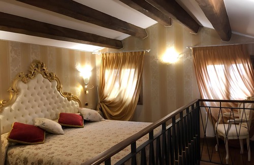 Castello Casa | Casa Savoia & Casa Jolanda