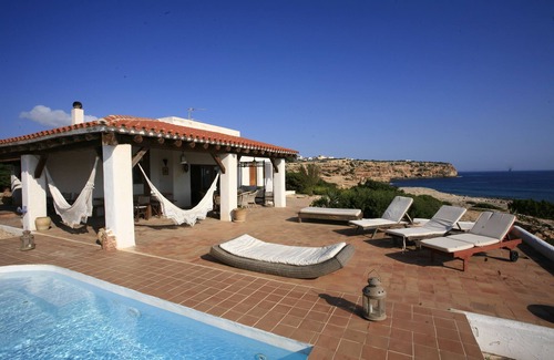 Formentera Villa | Casa Senrramada , Villa en primera linea de mar