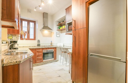 San Bartolome Chalet De Esquí | Casa Sevillana - Three Bedroom Chalet, Sleeps 4