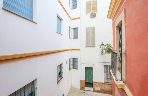 San Bartolome Chalet De Esquí | Casa Sevillana - Three Bedroom Chalet, Sleeps 4