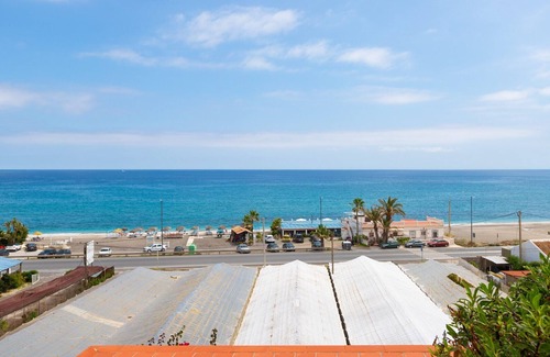 Torrox Costa Chalet De Esquí | Casa Siloam - House In Torrox-costa. Free Wifi