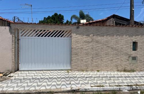 Real Casa | Casa simples, ampla e confortável a 5 min da praia
