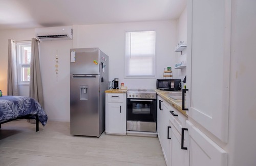 Caye Caulker Apartamento | Casa Sirena Belize - Studio 1 Caye Caulker, Queen Size Bed w/Pool!