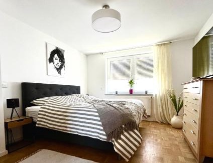 Regensburg Apartamento | Casa Sophia - stadtnahe, großzügige Ferienwohnung
