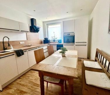 Regensburg Apartamento | Casa Sophia - stadtnahe, großzügige Ferienwohnung