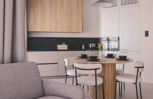 Bydgoszcz Apartamento | Casa | Spacious Studio with Balcony | Air Conditioning | Opera Nova | Old Town