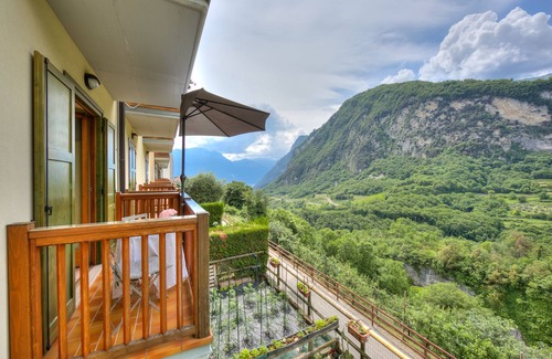 Canale di Tenno Apartamento | Casa Stefy, Tenno, Italy