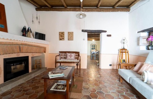 Austis Casa | Casa storica Austis, Sardegna