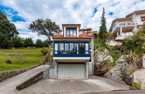 La Portilla Chalet De Esquí | Casa Sumidoriu- En el precioso pueblo costero de B