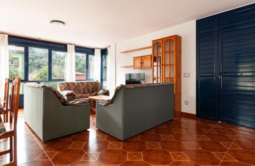 La Portilla Chalet De Esquí | Casa Sumidoriu- En el precioso pueblo costero de B