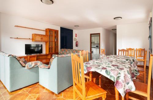 La Portilla Chalet De Esquí | Casa Sumidoriu- En el precioso pueblo costero de B