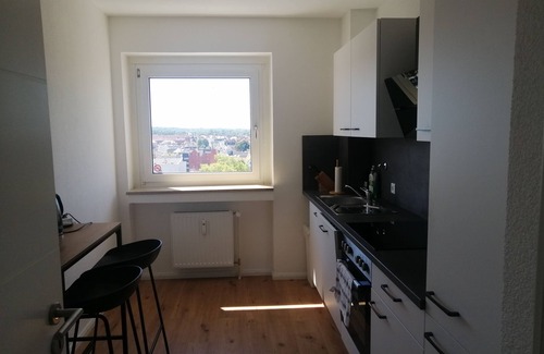 Oberhausen-Sud Apartamento | Casa Sunset, close to the city, top view, 1 min to streetcar and bus