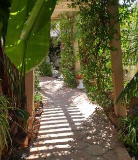 Santa Ana Heights Villa | Casa Susanna