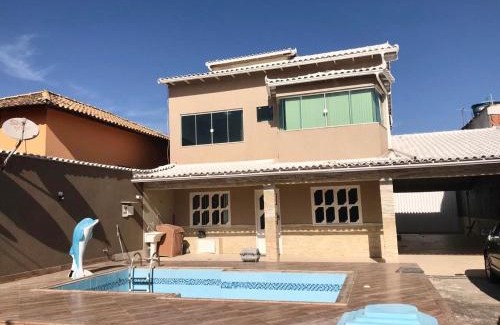 Rio das Ostras Casa | Casa temporada Rio das Ostras - Garagem - Piscina - Wi-fi - Cozinha Completa - Sky e Netflix - Ar condionado