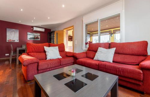 Miami Platja Chalet De Esquí | Casa Thaiker