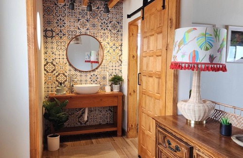 Ensenada Cabaña | CASA TIKI - Tropical Beachfront Chilluxe