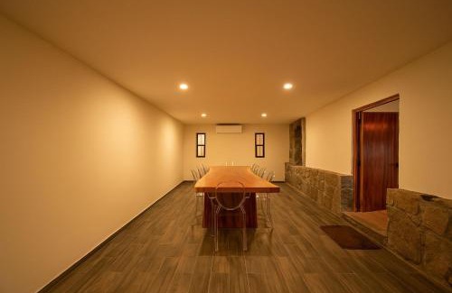 Granjas del Marques Casa | Casa Tobala