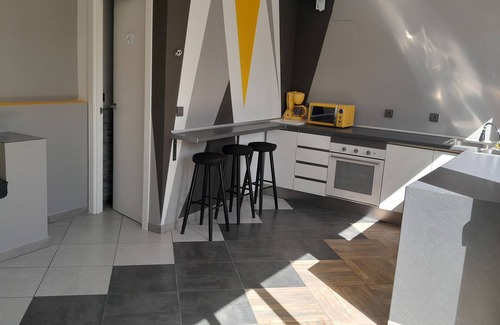 Arcos Cabaña | Casa totalmente nueva, para 16 personas a 12 km de Burgos en un pueblo tranquilo