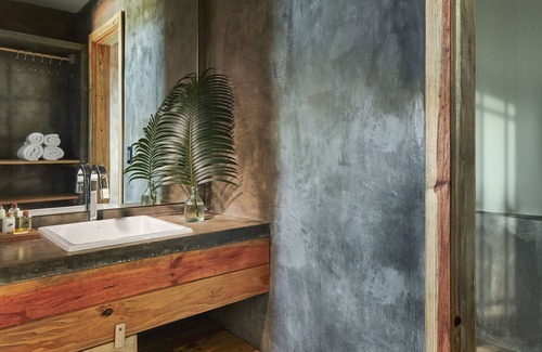 Guriu Village Hotel | Casa Uca