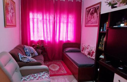 Aparecida Casa | casa vó doca, preço único pela casa inteira,cabem até 10 pessoas ao lado da basilica aparecida