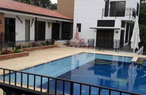 La Mesa Casa | Casa Vacacional Con Piscina en La Mesa