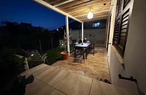 Castelluzzo Villa | Casa Vacanza Villa Corona